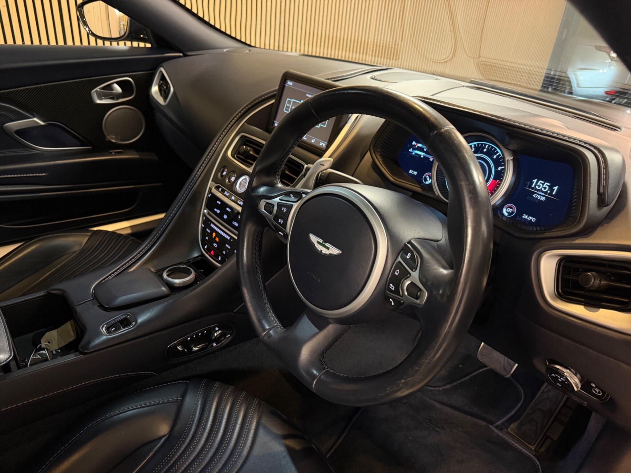 Aston Martin DB11